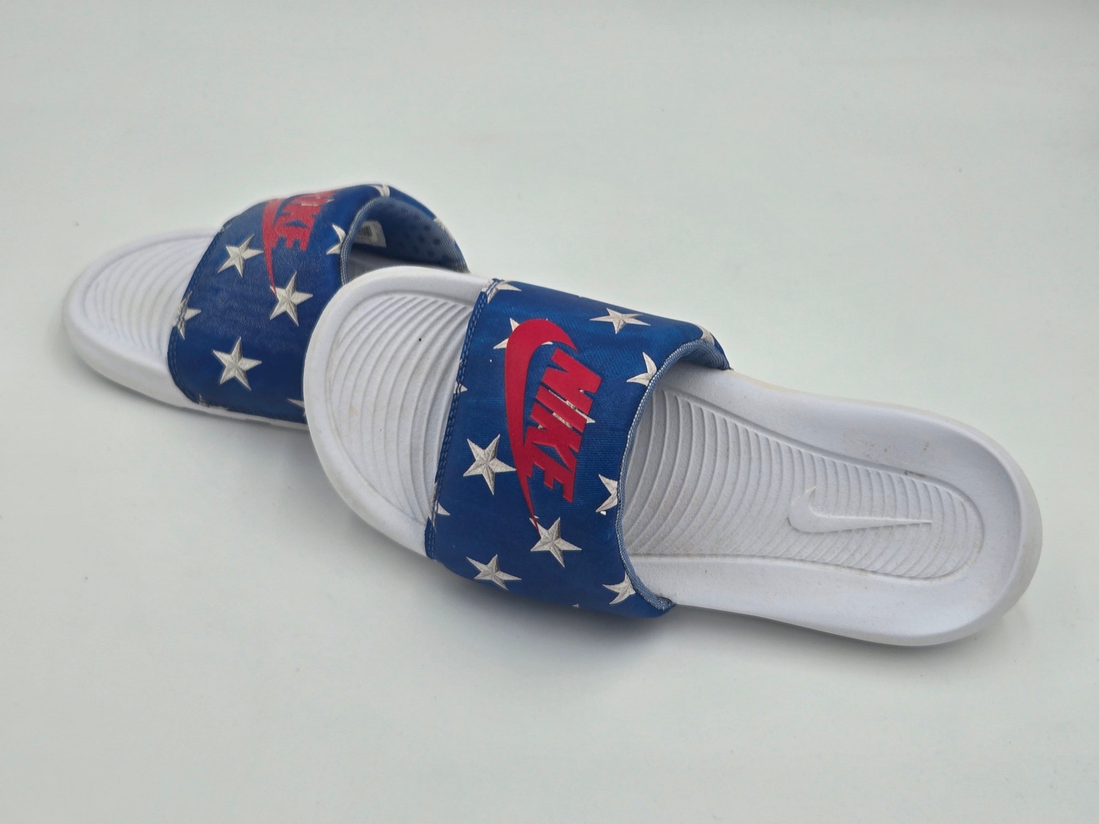 Nike Victori One Slides Stars Stripes Blue Red Women’s Size 6